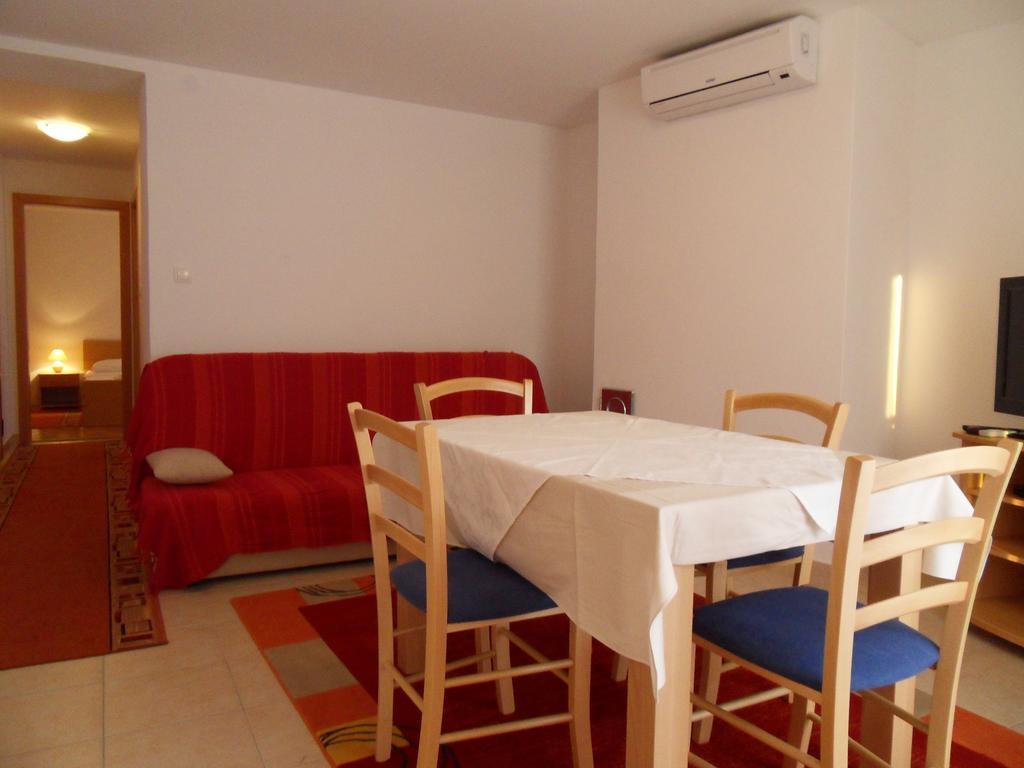 Apartments Petricevic 2 Selce Exteriör bild