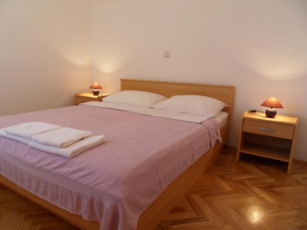 Apartments Petricevic 2 Selce Exteriör bild