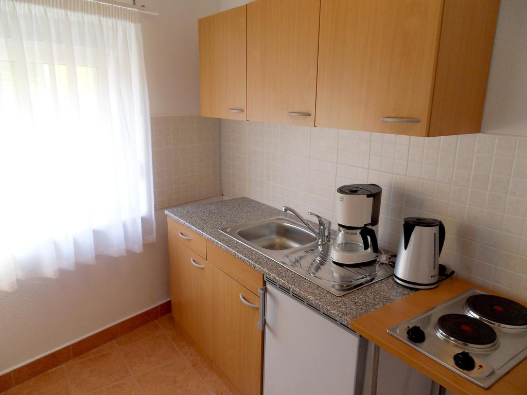 Apartments Petricevic 2 Selce Exteriör bild